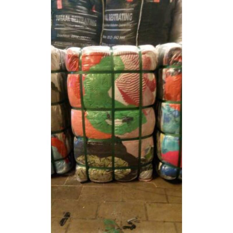 Partij tweedehands mix zomer kleding  ect. export 1,75