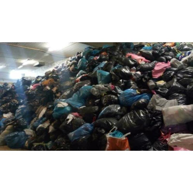 Partij tweedehands mix zomer kleding  ect. export 1,75