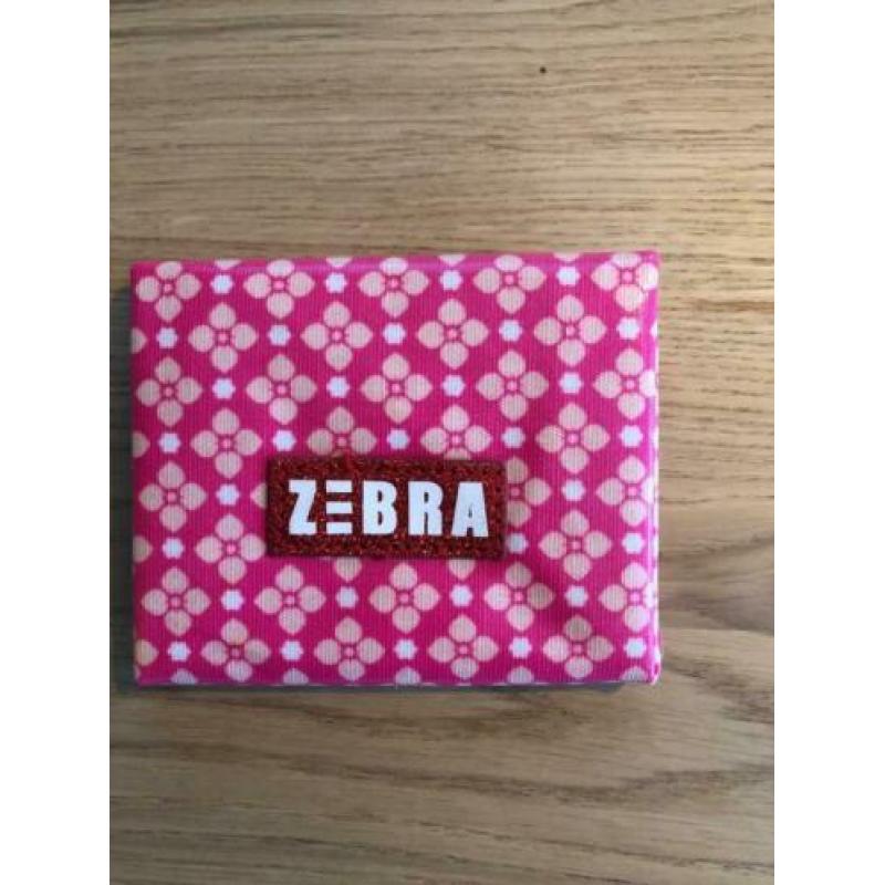 Portemonnee van Zebra Trends – roze met wit patroon