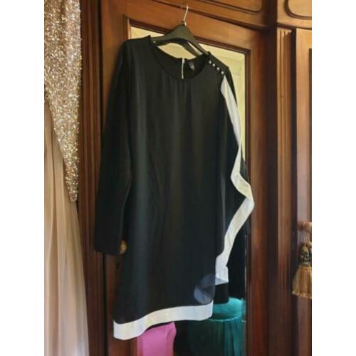 Tuniek jurk yoek zwart wit met knopen maat 46 48