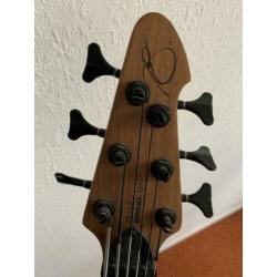 Peavy Grind BXP Zessnarige basgitaar