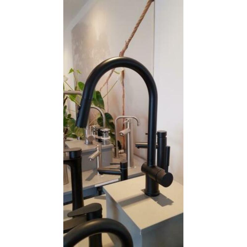 Keukenkraan Ore Zwart met UITREKBARE HALS !!! NwPr.€349.-