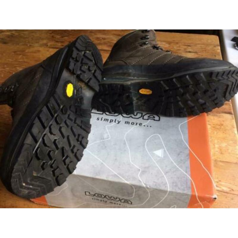 Wandelschoenen Lowa Trekker (maat 41,5)