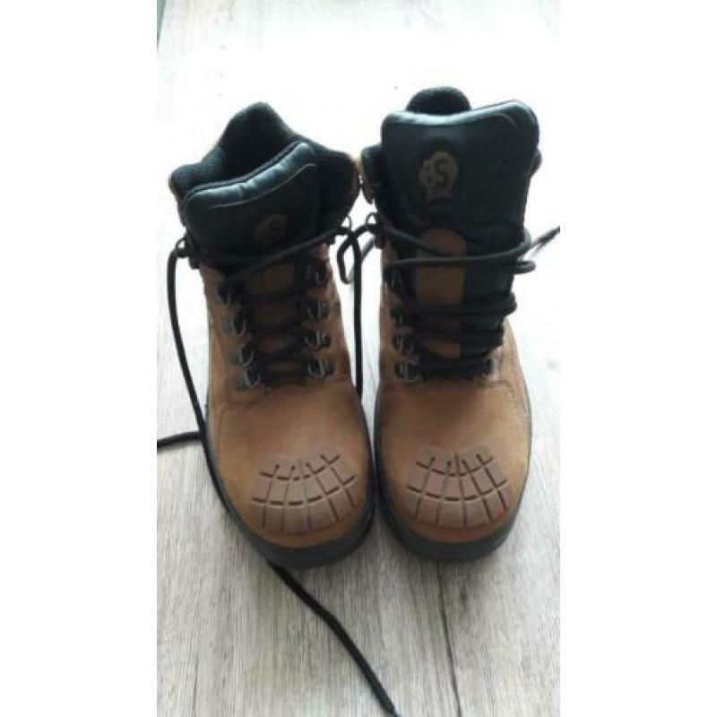 Veiligheidsschoenen merk Bata maat 41