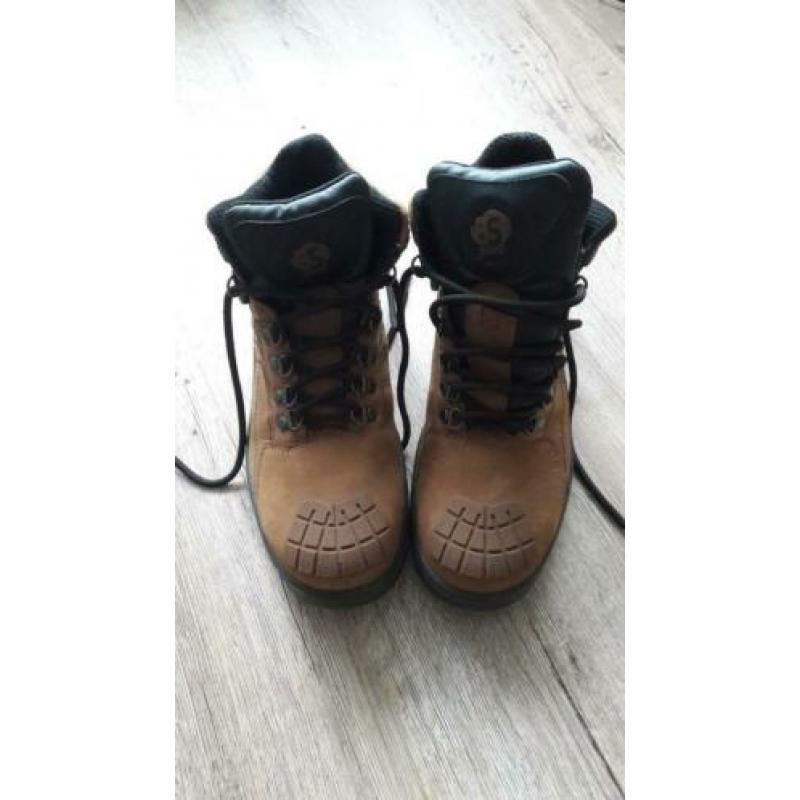 Veiligheidsschoenen merk Bata maat 41