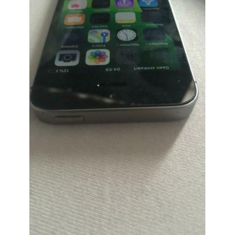Iphone SE 32gb in zeer nette staat.