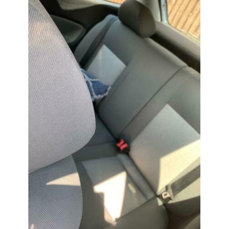 Seat Ibiza 1.4 16V 55KW 2004 Blauw