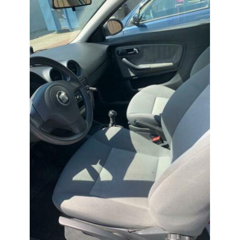 Seat Ibiza 1.4 16V 55KW 2004 Blauw