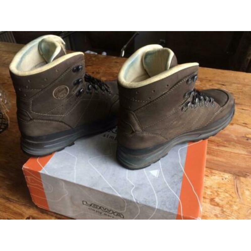 Wandelschoenen Lowa Trekker (maat 41,5)