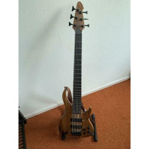 Peavy Grind BXP Zessnarige basgitaar