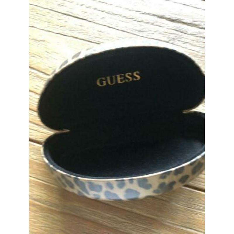 Brillenkoker guess met doekje guess