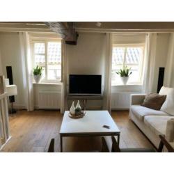 2 Bang en Olufsen Beolab 8000 speakers