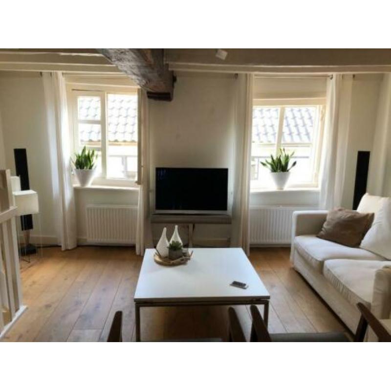 2 Bang en Olufsen Beolab 8000 speakers