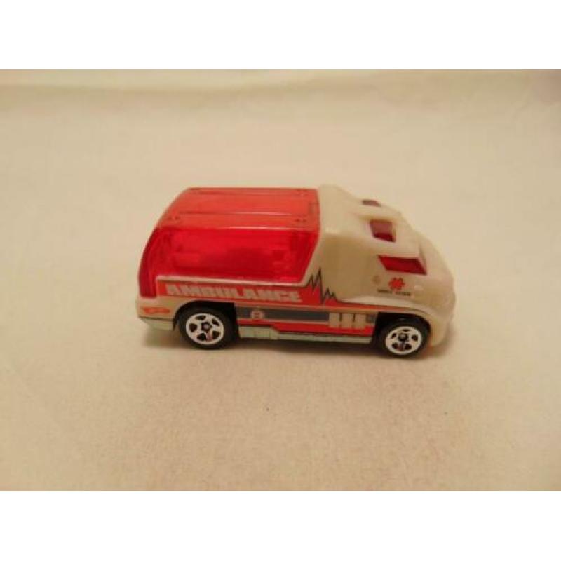 Rapid Response Ambulance Hot wheels 2010-020 wit