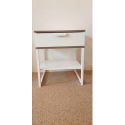 Nieuw Ikea nachtkastje