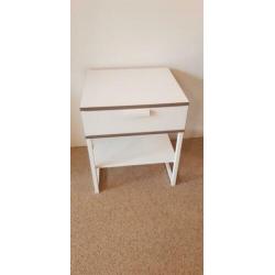 Nieuw Ikea nachtkastje