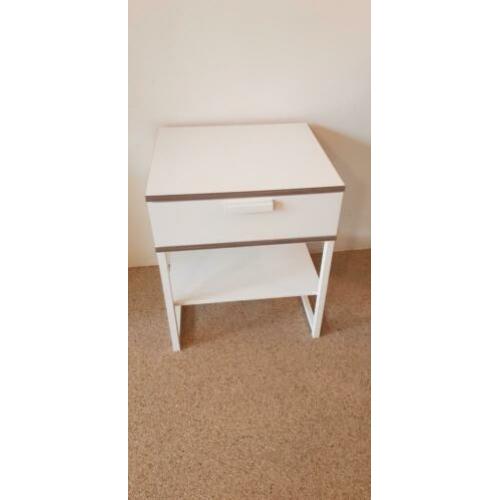 Nieuw Ikea nachtkastje