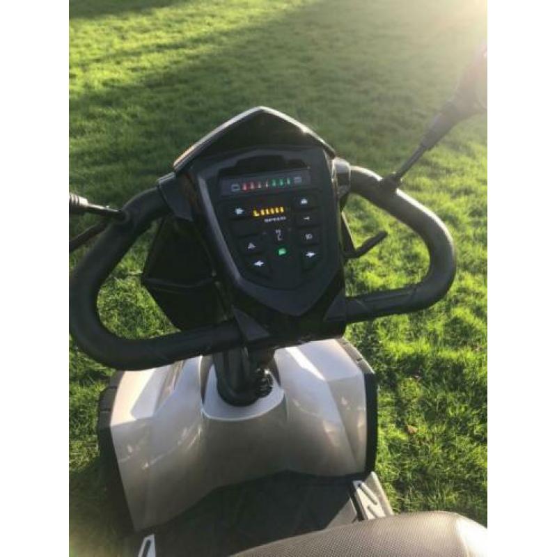 Scootmobiel Carpo 4 Vermeiren, robuuste en luxe scootmobiel