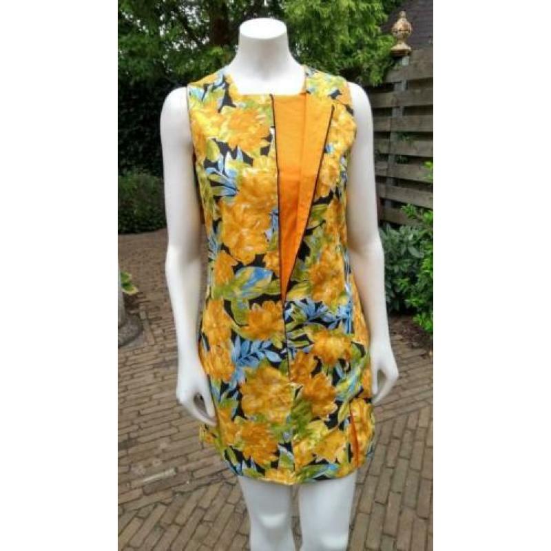 (KR50) BAVARIA 'Hare Maristeit' oranje reversable jurkje.