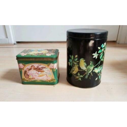 Twee brocante blikken