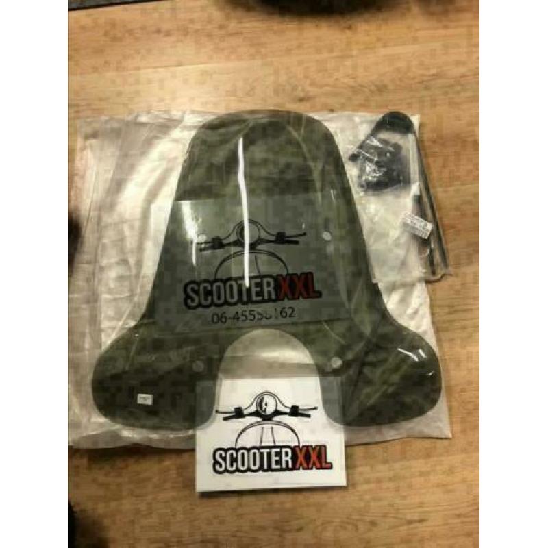 PIAGGIO VESPA GTS 125cc 250cc 300cc SMOKE WINDSCHERM HOOG
