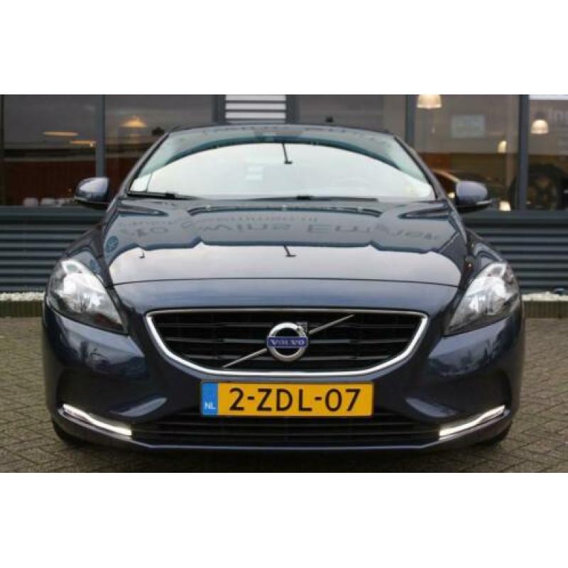 Volvo V40 2.0 D4 190pk SUMMUM BUSS LEDER INT MEDIA PDC LED