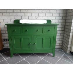 Mooie opgeknapte babykamer te koop