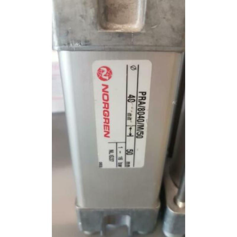 Pneumatische cilinders
