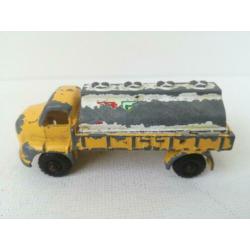 Budgie Model England. Tankwagen Shell & BP.
