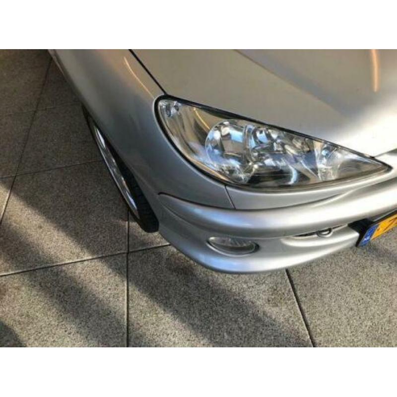 Peugeot 206 SW 1.6-16V Quiksilver