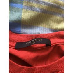 Louis vuitton t shirt.
