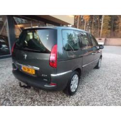 Peugeot 807 2.0 SR 7 persoons in super staat en goed onderho