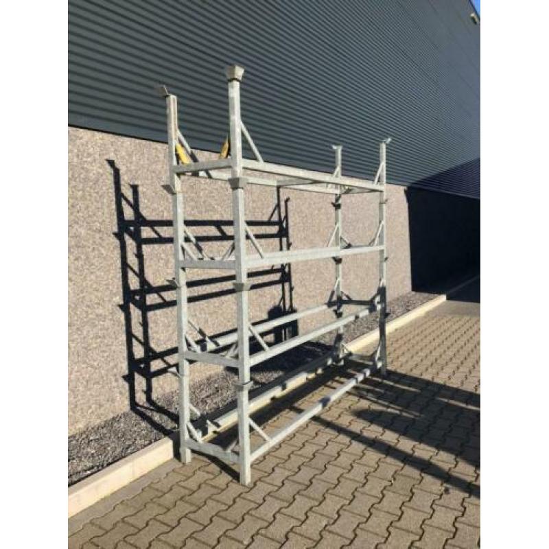 Stapelbokken gebruikt, v.a. €30,- per stuk ex