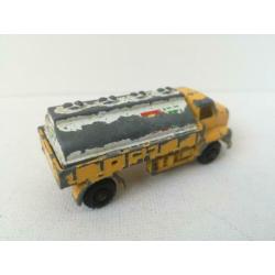 Budgie Model England. Tankwagen Shell & BP.