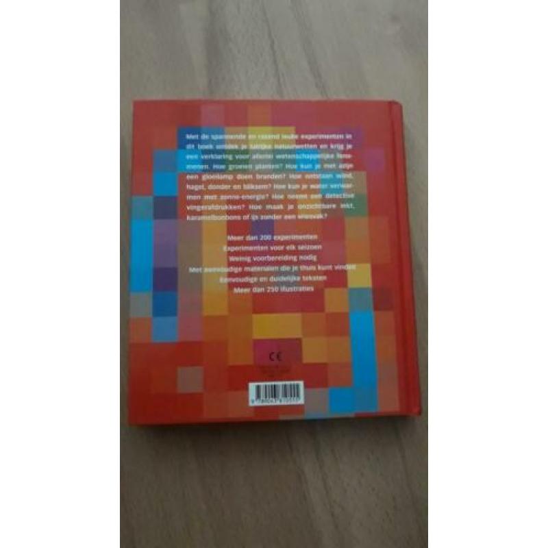 Eerste groot experimenteerboek voor kinderen
