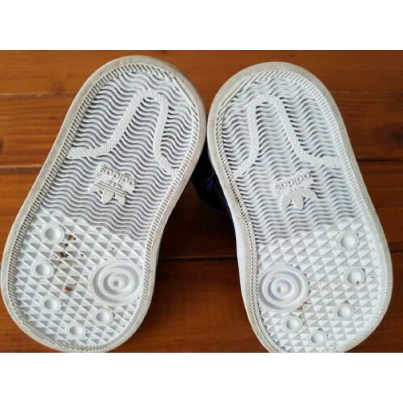 Schoenen jongens Adidas maat 19