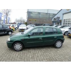 Renault Clio 1.6 RN AUT 1999 Groen