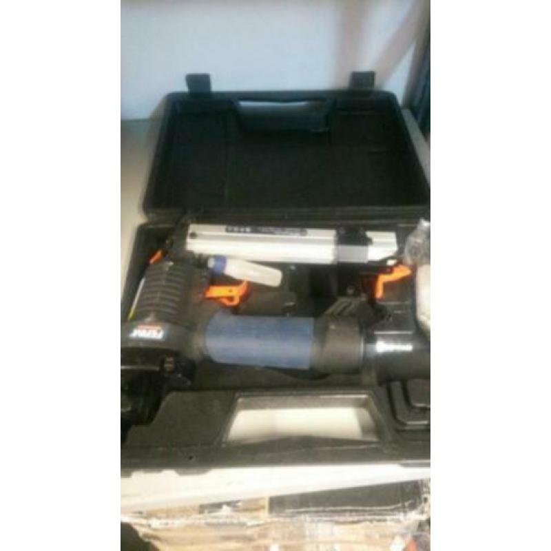 Tacker | nietmachine | compressor | nieuw....