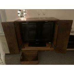 Banz Bord tv-wandmeubel met draagloze planken