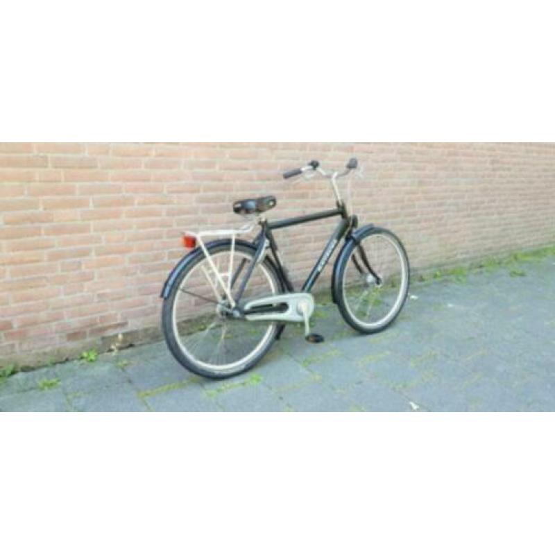 Batavus herenfiets met 3 versnellingen en rollerbrakeremmen.