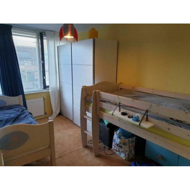 Bedden (twee bedden of een hoogslaper)