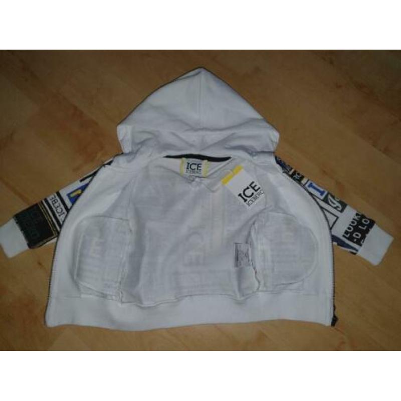 Iceberg vest, maat 74.