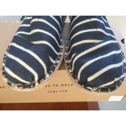 Tom’s maat 46 ongedragen Classic Navy Riviera Stripe