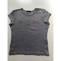 Sisley shirt grijs / zilveren opdruk, maat 122 ALS NIEUW
