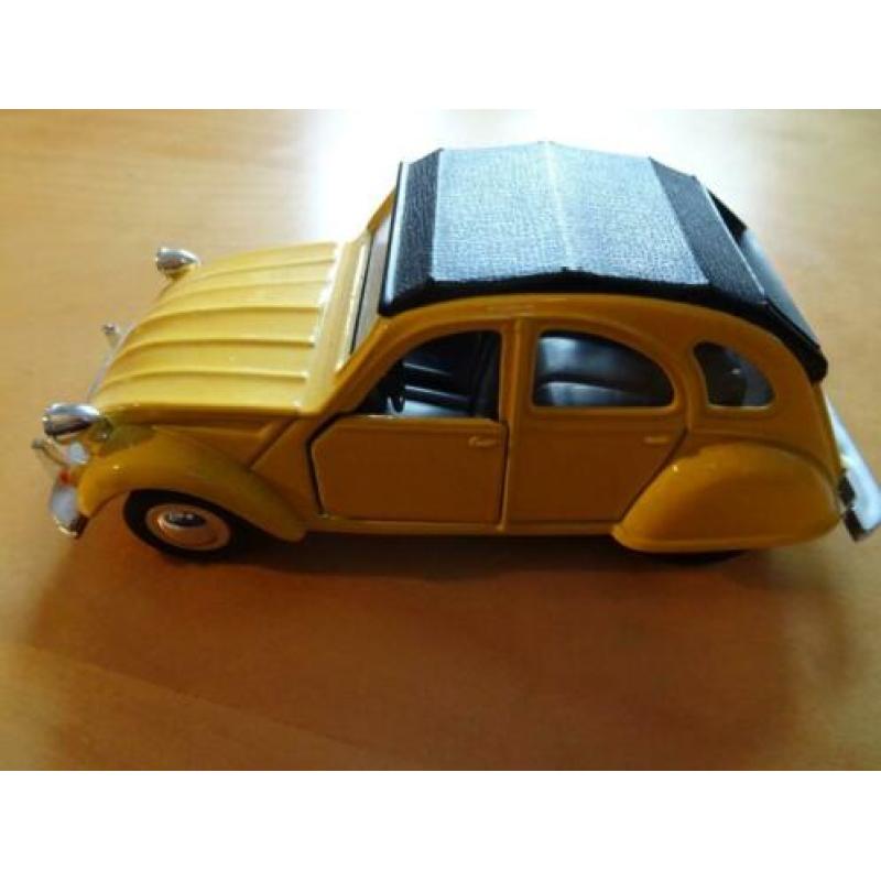 Modelauto's (2) 2CV