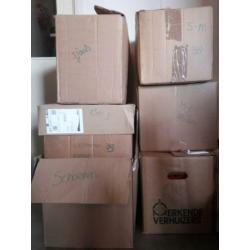 6 dozen kleding, doos 2