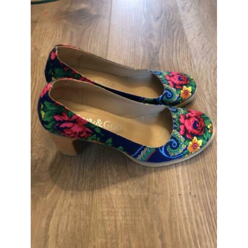 Lien en Giel pumps maat 39, zo goed als nieuw