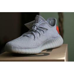 Yeezy Boost 350 V2 “Tail Light” - US 9.5 / EU 43.5