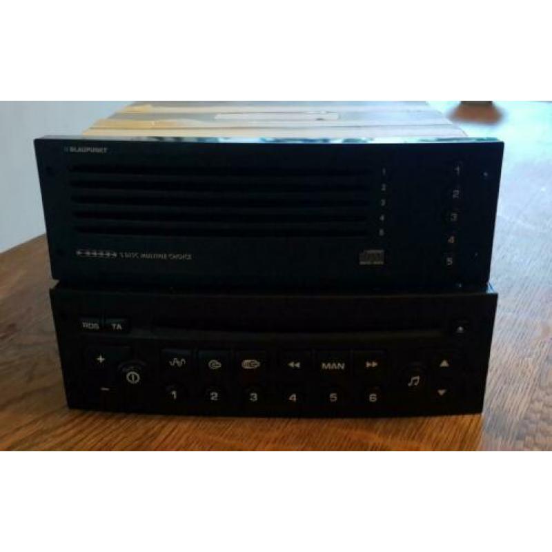 Blaupunkt auto radio/cd speler met bijbehorende cd wisselaar