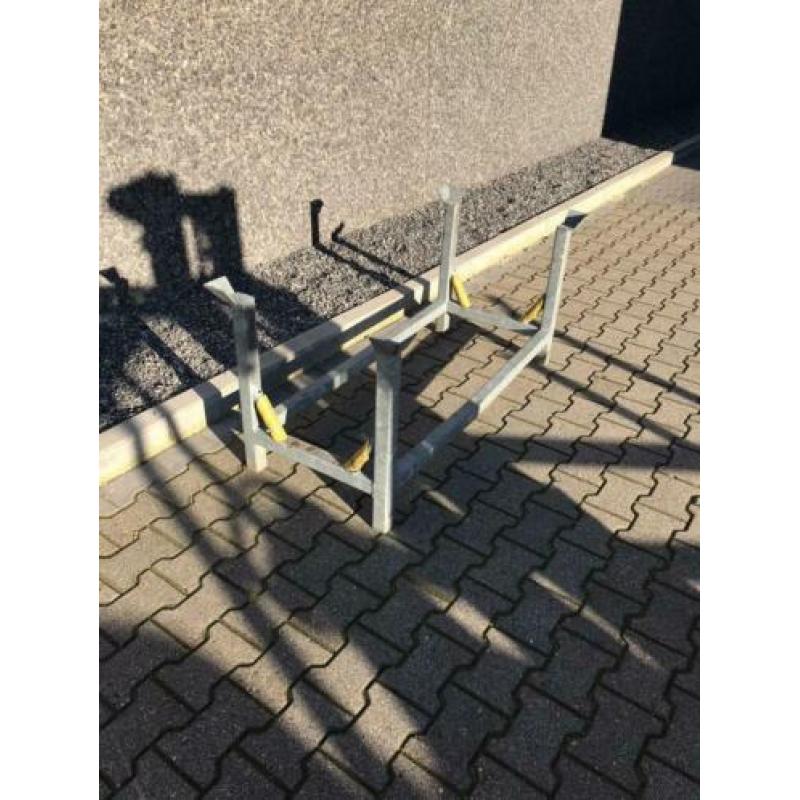 Stapelbokken gebruikt, v.a. €30,- per stuk ex